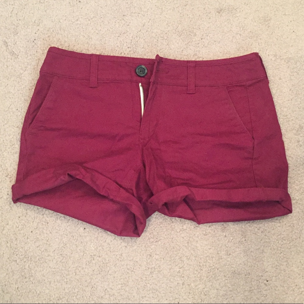 American eagle maroon shorts
